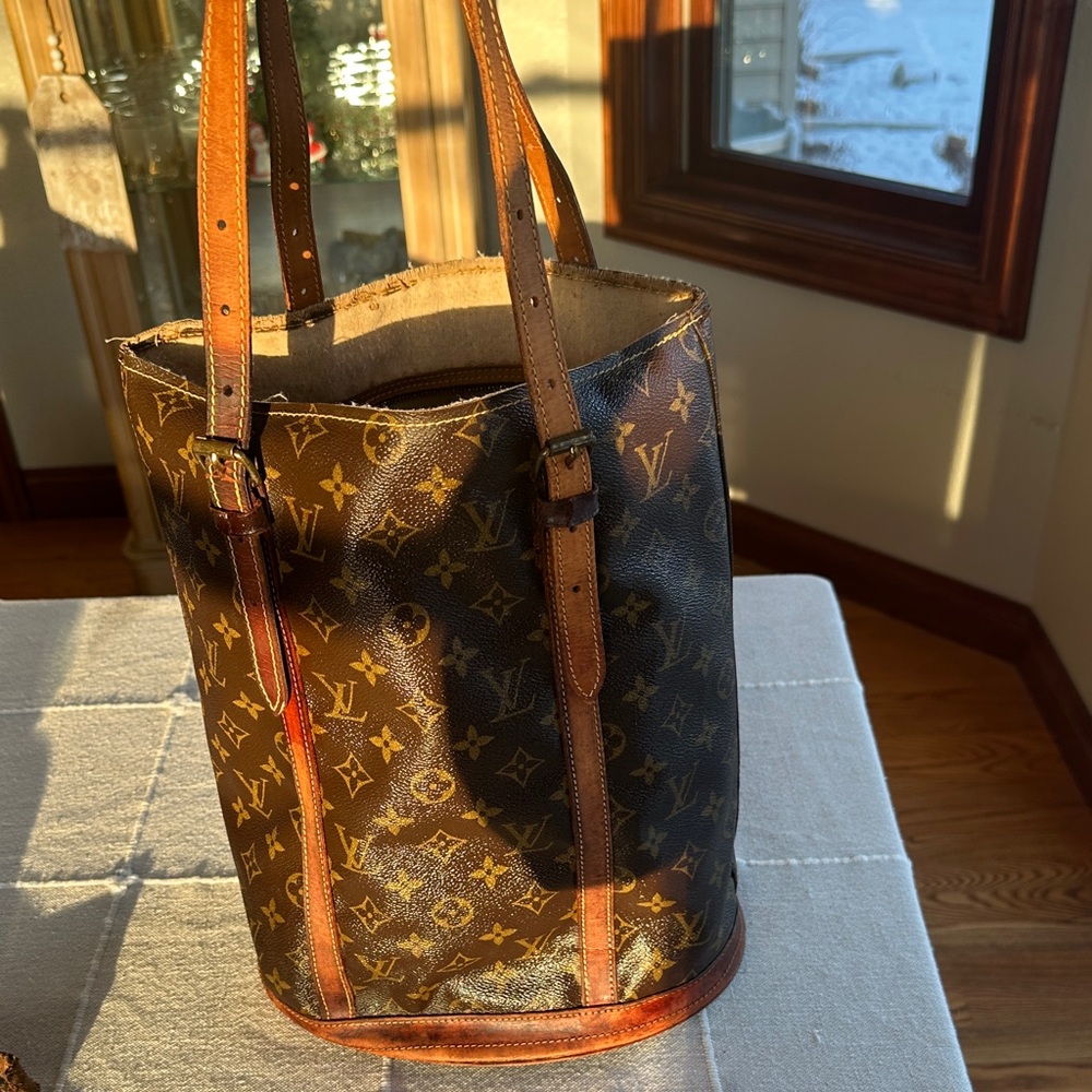 Louis Vuitton Brown Monogram Bucket Bag GM - Picture 3 of 10